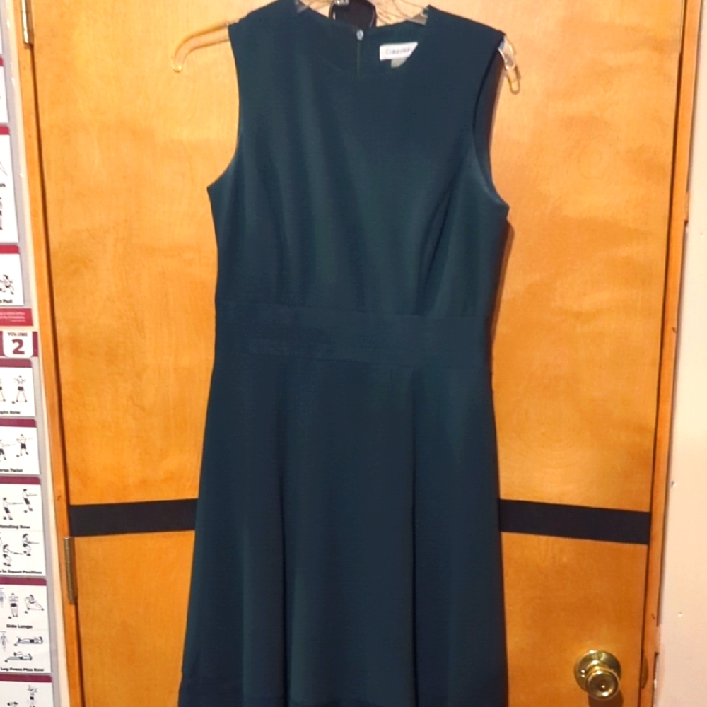 Caovin Klein Elegant Green Sleeveless Dress Light Fading On Arm Pits